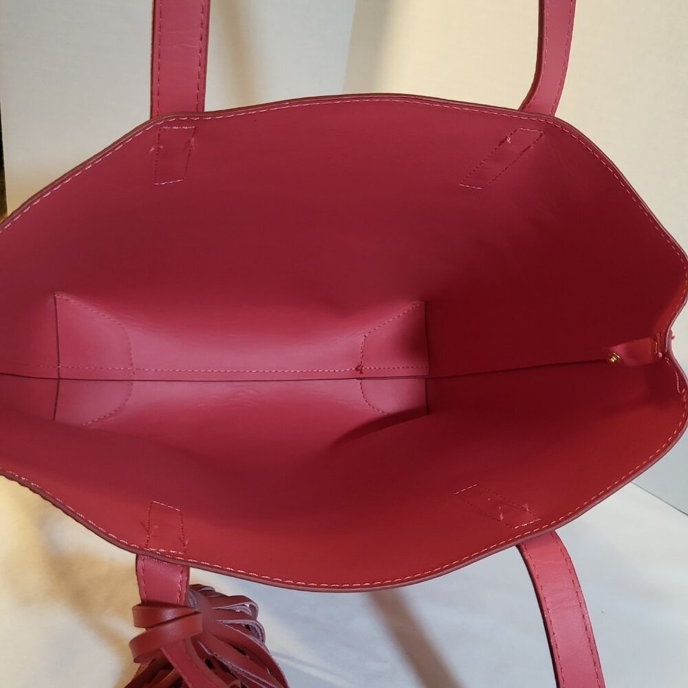 Joy & Iman Large Red Leather Tassel Tote with Wristlet and Removeable Insert - Picture 9 of 16